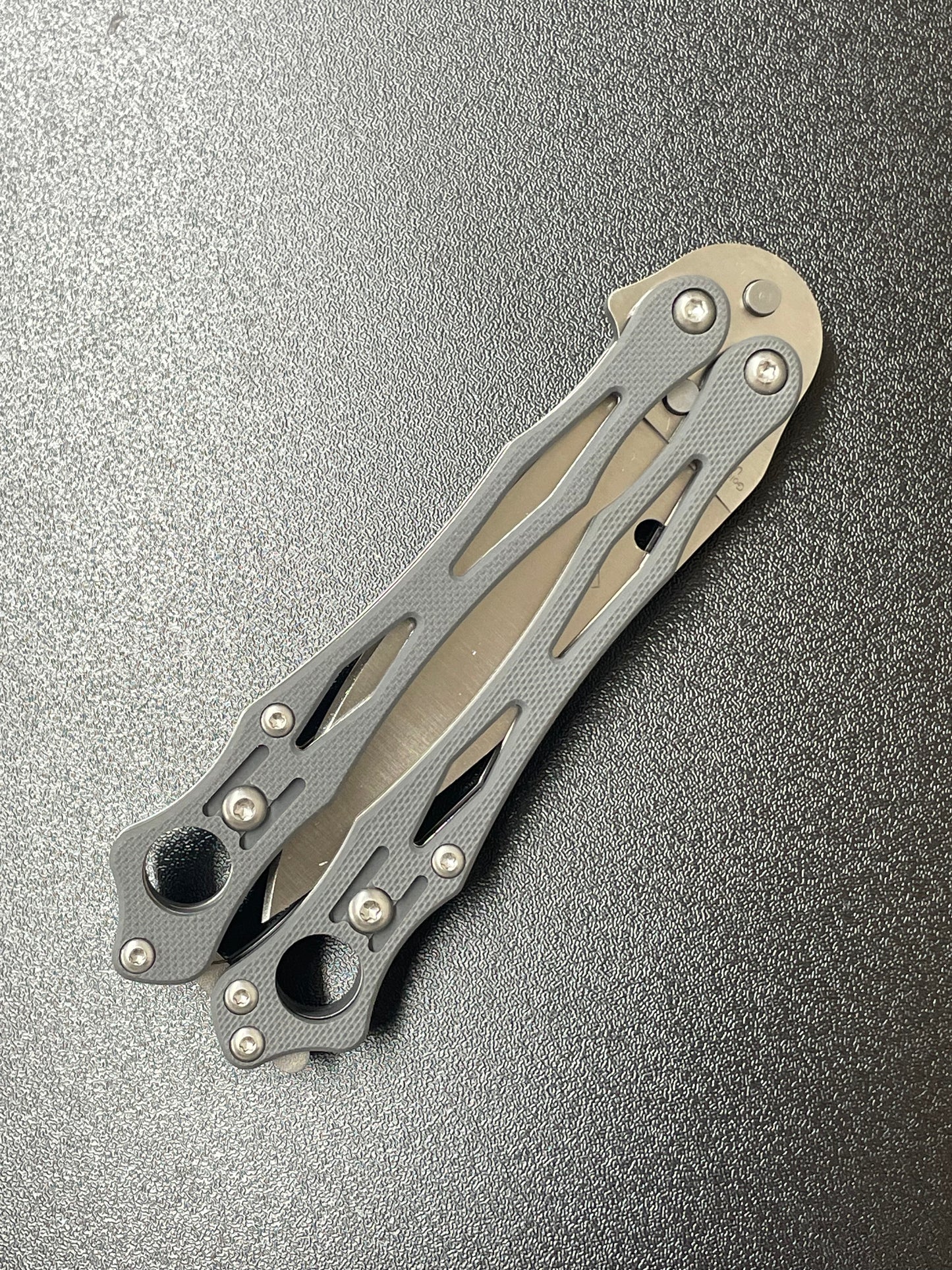 Spyderco SmallFly 2 Gray Cruwear B02GPGY2